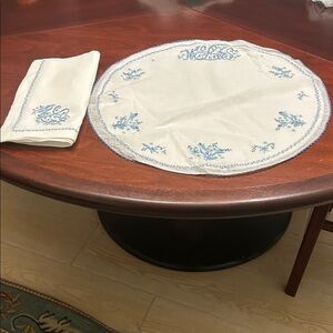 Set of 8 monogrammed French Linen PLACEMATS  &  8 NAPKINS